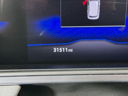 Used 2025 Volkswagen Taos SE image 19