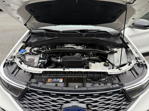 Used 2023 Ford Explorer ST w/ Equipment Group 401A image 18