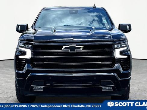 Used 2024 Chevrolet Silverado 1500 High Country w/ Midnight Edition AWD/4WD image 2