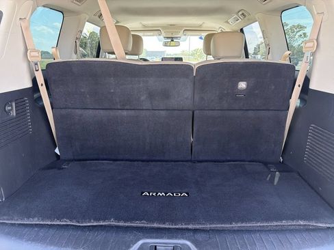 Used 2023 Nissan Armada SL w/ Captain's Chairs Package RWD image 21