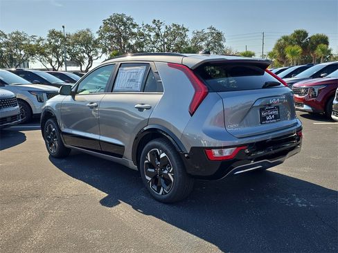 New 2025 Kia Niro Wind image 6