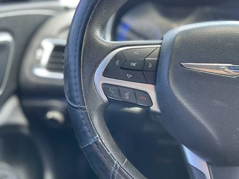Used 2015 Chrysler 200 Limited FWD image 15