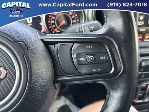 Used 2022 Jeep Gladiator Willys image 22