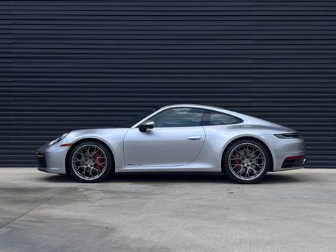 Certified 2021 Porsche 911 Carrera RWD image 2