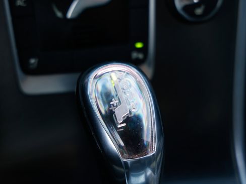 Used 2013 Volvo XC60 T6 image 38