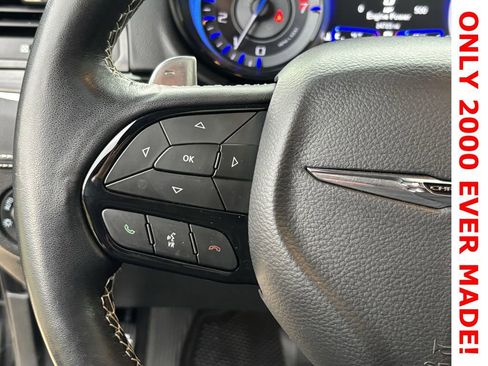 Used 2023 Chrysler 300 C image 11