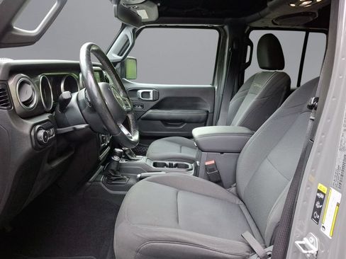 Used 2020 Jeep Wrangler Unlimited Sahara AWD/4WD image 11