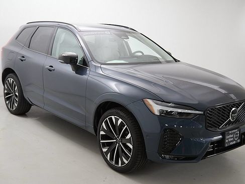Certified 2026 Volvo XC60 B5 Ultra AWD/4WD image 4