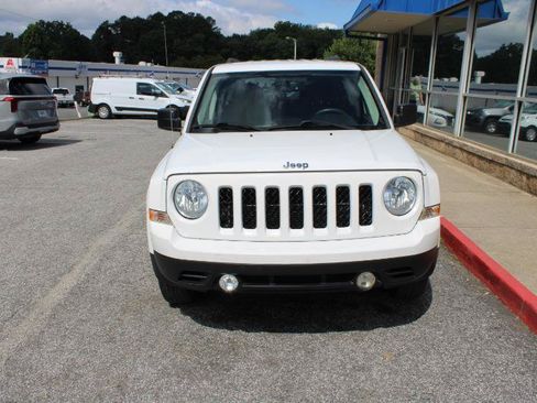 Used 2016 Jeep Patriot Sport w/ Power Value Group AWD/4WD image 2