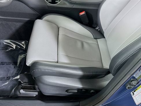 Certified 2025 Subaru Outback Limited image 27