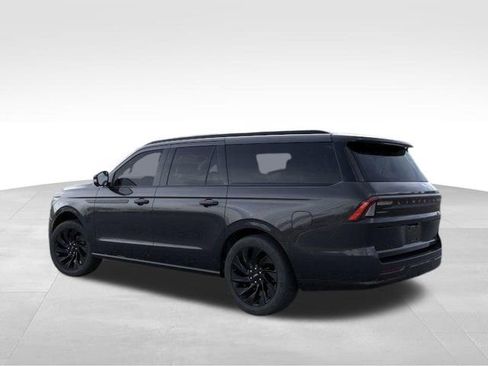 New 2026 Lincoln Navigator L Reserve AWD/4WD image 33