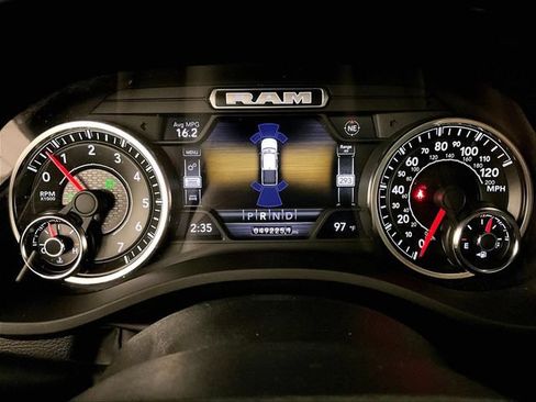 Used 2022 RAM 1500 Big Horn AWD/4WD image 19