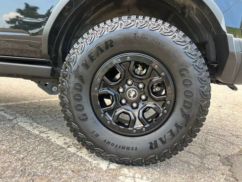 Used 2025 Ford Bronco Badlands AWD/4WD image 16