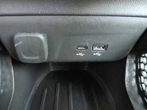 Used 2025 Chevrolet TrailBlazer LT FWD image 28