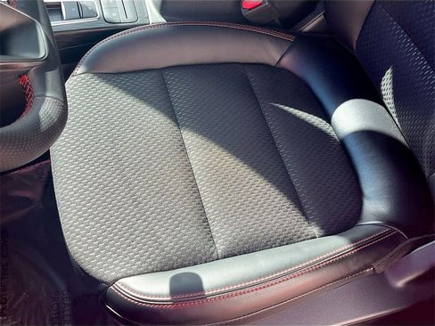 Used 2025 Ford Escape ST-Line image 19