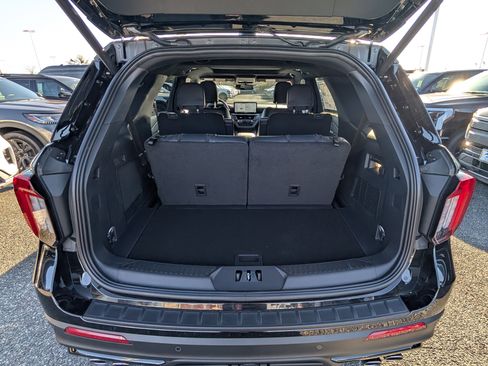 New 2026 Ford Explorer ST w/ Sun And Sound Package image 9