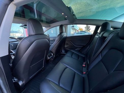 Used 2022 Tesla Model 3 Performance image 27