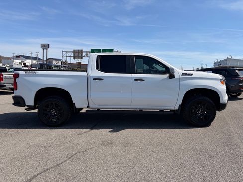 Used 2025 Chevrolet Silverado 1500 Custom Trail Boss AWD/4WD image 7