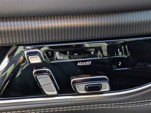 New 2026 Jeep Grand Wagoneer Summit w/ Rear Seat Video Group I AWD/4WD image 19