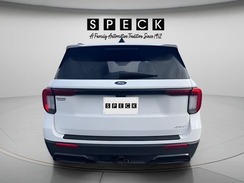 Used 2025 Ford Explorer ST-Line AWD/4WD image 4