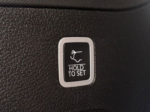 Used 2024 Jeep Wagoneer Series II image 29