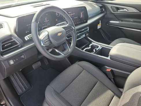 New 2026 Chevrolet Traverse LT w/ Enhanced Driving Package image 18