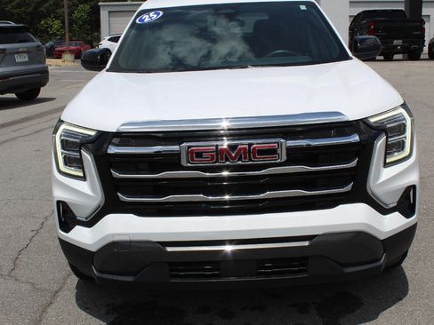 Used 2025 GMC Terrain Elevation AWD/4WD image 2