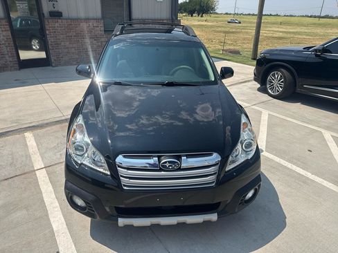 Used 2013 Subaru Outback 3.6R Limited w/ Moonroof Pkg AWD/4WD image 5