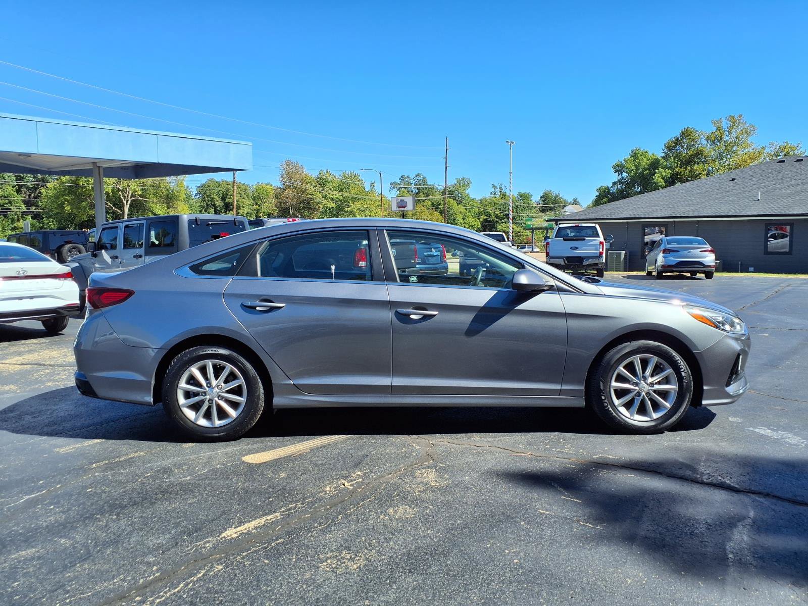 Used 2019 Hyundai Sonata ECO FWD image 2