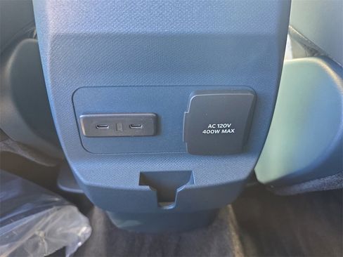 New 2025 Ford Maverick Lariat w/ Black Appearance Package image 11