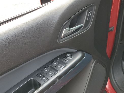 Used 2016 Chevrolet Colorado Z71 AWD/4WD image 19