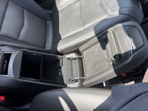 Used 2025 Cadillac XT5 Premium Luxury image 27