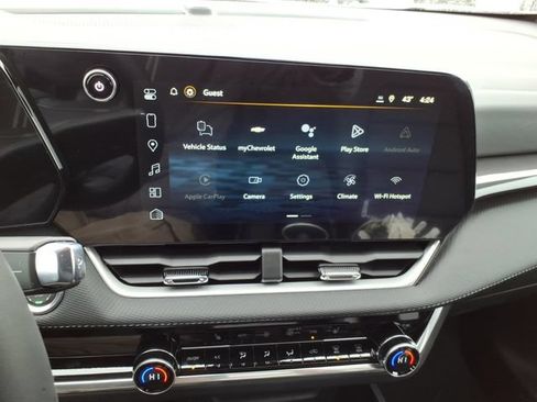 New 2026 Chevrolet Equinox LT w/ Convenience Package II FWD image 11