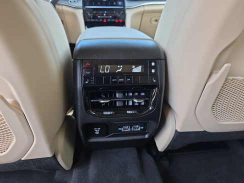 Certified 2021 Jeep Grand Cherokee L Limited RWD image 32
