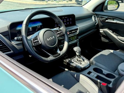 Certified 2024 Kia Seltos SX w/ SX Sunroof Package AWD/4WD image 14