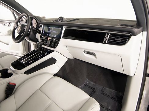 New 2026 Porsche Macan S image 28