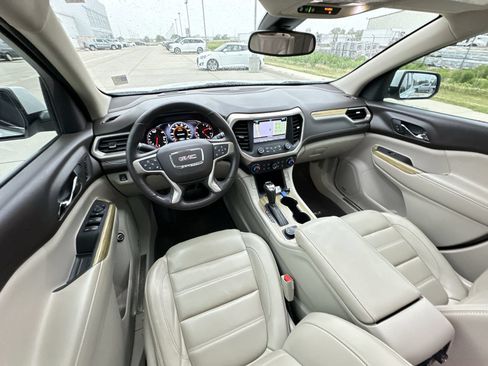 Certified 2018 GMC Acadia Denali w/ Technology Package AWD/4WD image 21