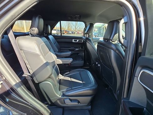 Used 2020 Ford Explorer XLT w/ Equipment Group 202A image 41
