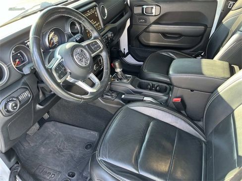 Used 2022 Jeep Gladiator Overland w/ Popular Equipment Package image 25