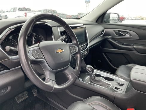 Used 2021 Chevrolet Traverse Premier image 9