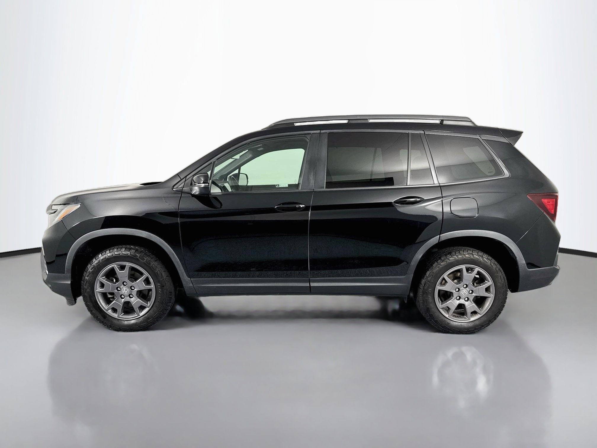 Certified 2024 Honda Passport TrailSport image 8