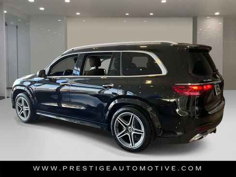 Used 2024 Mercedes-Benz GLS 450 4MATIC image 2