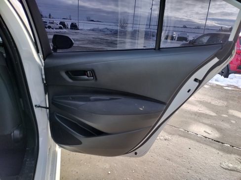 Used 2022 Toyota Corolla LE image 23