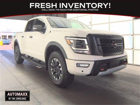 Used 2020 Nissan Titan PRO-4X w/ Pro-4x Convenience Package image 1