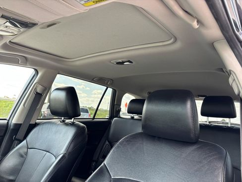Used 2013 Subaru Outback 2.5i Limited AWD/4WD image 19