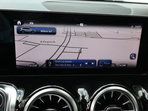 Used 2025 Mercedes-Benz GLB 250 image 9