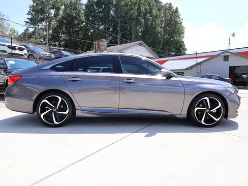 Used 2018 Honda Accord Sport image 8