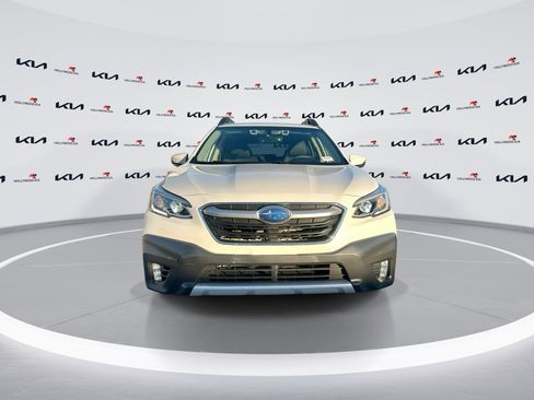 Used 2022 Subaru Outback Limited image 3