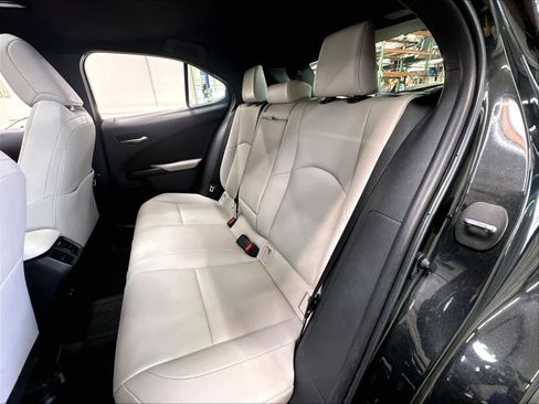Used 2024 Lexus UX 250h FWD image 25