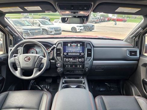 Used 2024 Nissan Titan PRO-4X w/ Pro-4x Convenience Package AWD/4WD image 19